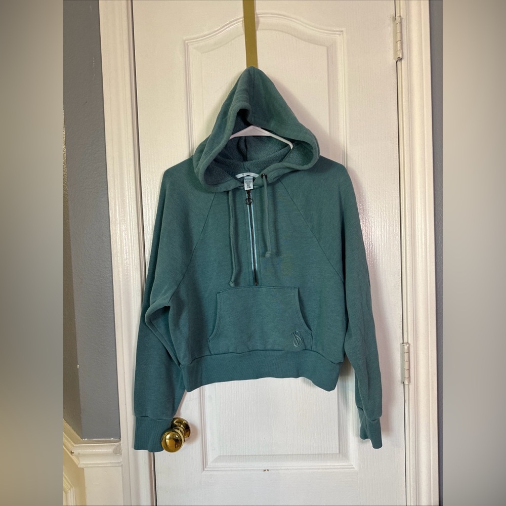 Victoria secret‎ on point women’s hoodie size small